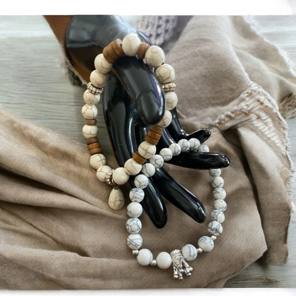 NWT BOHO WHITE HOWLITE BRACELETS - Picture 3 of 4